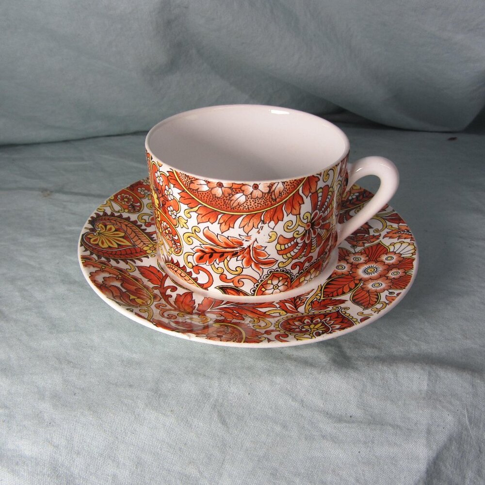 BM France floral 6 oz teacup and saucer vintage (w1156)
